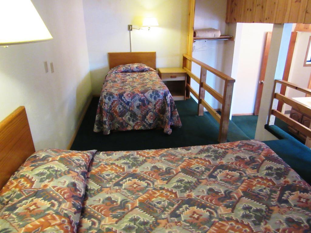 Travelers Lodge West Yellowstone Phòng bức ảnh