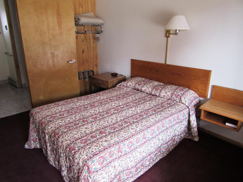 Travelers Lodge West Yellowstone Phòng bức ảnh