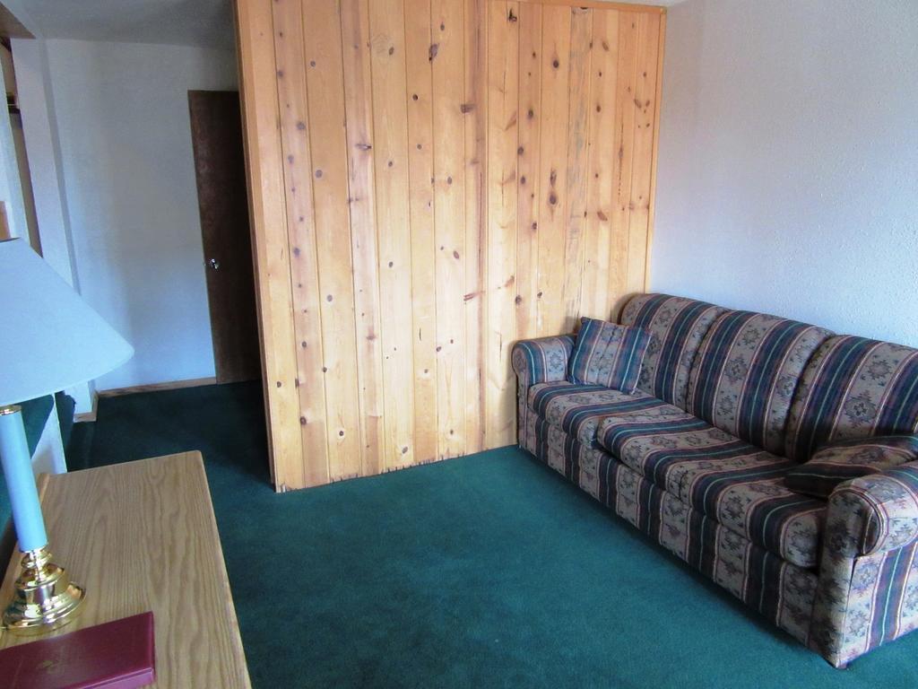 Travelers Lodge West Yellowstone Phòng bức ảnh