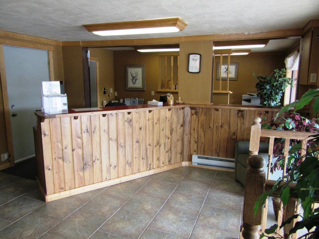 Travelers Lodge West Yellowstone Ngoại thất bức ảnh